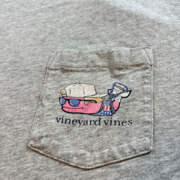 Vineyard Vines Mens Gray Lacrosse Whale Graphic Pocket T-Shirt Size M Cotton - Picture 3 of 8
